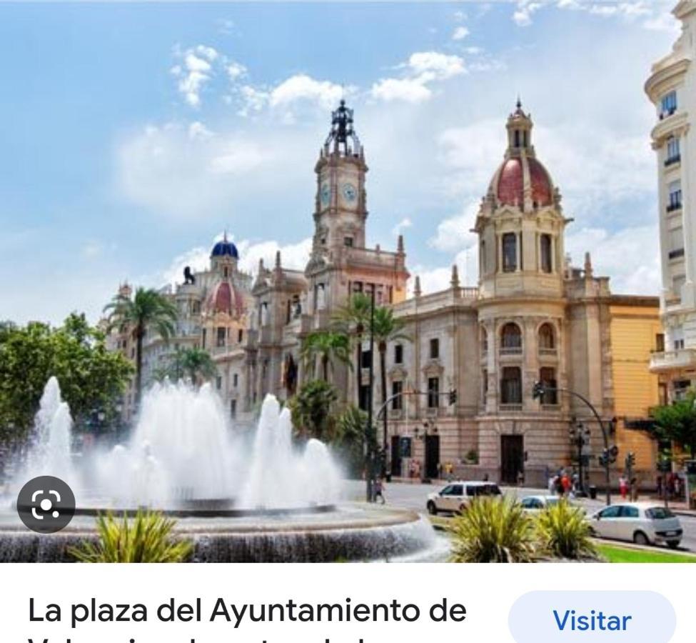 Valencia Centro Andando Y Playa Malvarrosa Tranvia מראה חיצוני תמונה
